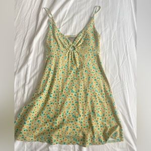 Green, floral Urban Outfitters Mini Dress. XS/S